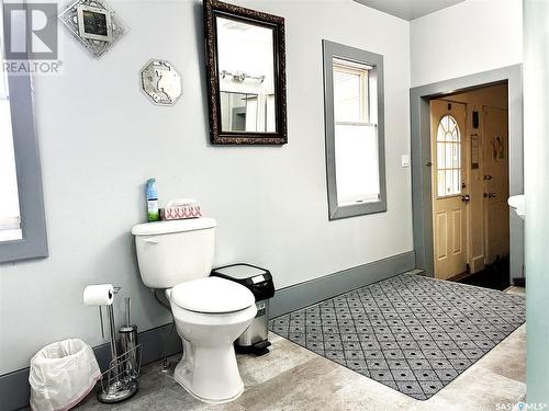 420 3Rd Avenue, Cudworth, SK - Indoor Photo Showing Bathroom