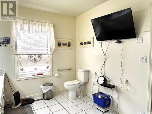420 3Rd Avenue, Cudworth, SK - Indoor Photo Showing Bathroom