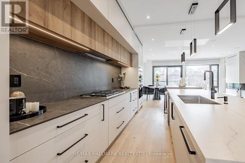 118 Airdrie Rd, Toronto, ON - Indoor Photo Showing Kitchen With Upgraded Kitchen
