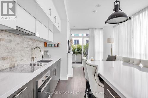 #2005 -8 Mercer St, Toronto, ON - Indoor Photo Showing Kitchen With Upgraded Kitchen
