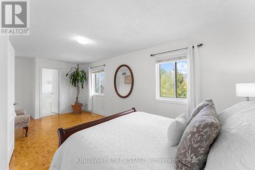 202 Drummond Drive, Vaughan, ON - Indoor Photo Showing Bedroom
