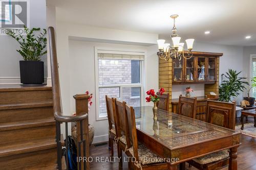 5435 Blue Spruce Ave, Burlington, ON - Indoor Photo Showing Dining Room