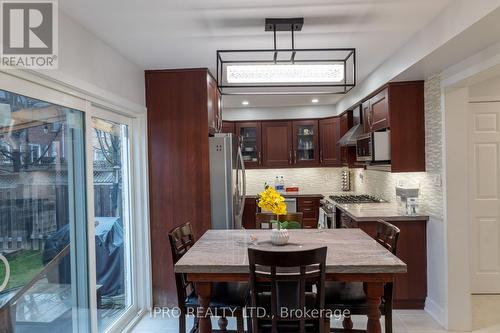 5435 Blue Spruce Ave, Burlington, ON - Indoor Photo Showing Dining Room