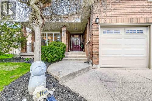 1169 Beechgrove Cres, Oakville, ON - Outdoor With Facade