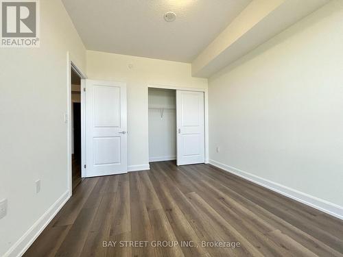 #906 -3200 William Coltson Ave, Oakville, ON - Indoor Photo Showing Other Room