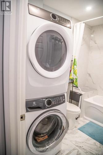 #93 -14 London Green Crt, Toronto, ON - Indoor Photo Showing Laundry Room