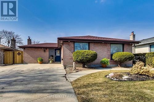 9 Watson Crescent, Brampton, ON - Outdoor