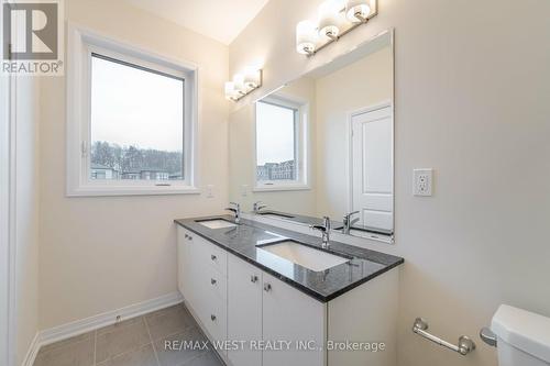 120 Settlers Rd E, Oakville, ON - Indoor Photo Showing Bathroom