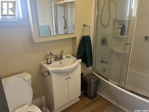 1713 John Street, Regina, SK - Indoor Photo Showing Bathroom