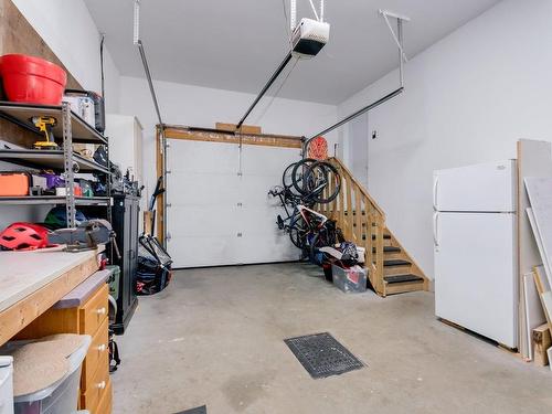 Garage - 39 Rue Des Poiriers, Cantley, QC - Indoor Photo Showing Garage