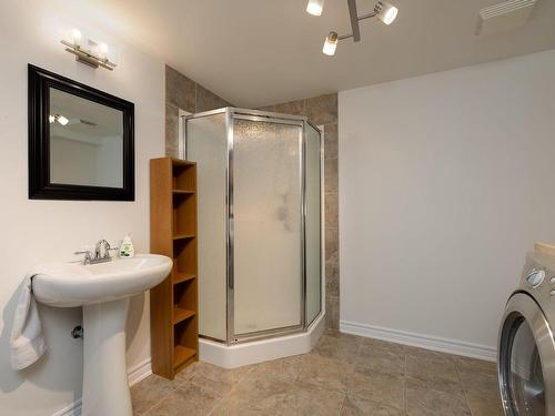 Salle de bains - 3904 Rue De La Sucrerie, Saint-Lazare, QC - Indoor Photo Showing Bathroom