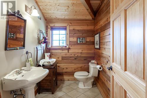 45 Atkins (Burnt Island) Road, Conception Bay South, NL - Indoor Photo Showing Bathroom