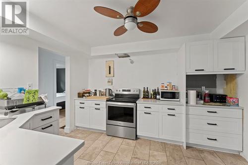 13961 Riverside Drive, Tecumseh, ON - Indoor Photo Showing Kitchen