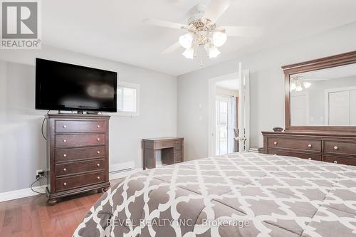 4 Hollyville Blvd, Kawartha Lakes, ON - Indoor Photo Showing Bedroom
