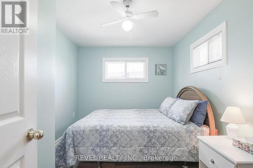 4 Hollyville Blvd, Kawartha Lakes, ON - Indoor Photo Showing Bedroom
