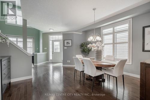 1648 Portrush Way, London, ON - Indoor Photo Showing Dining Room