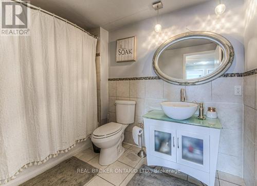 #26 -14 Williamsburg Rd, Kitchener, ON - Indoor Photo Showing Bathroom