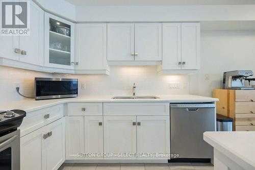 #77 -1220 Riverbend Rd, London, ON - Indoor Photo Showing Kitchen With Double Sink