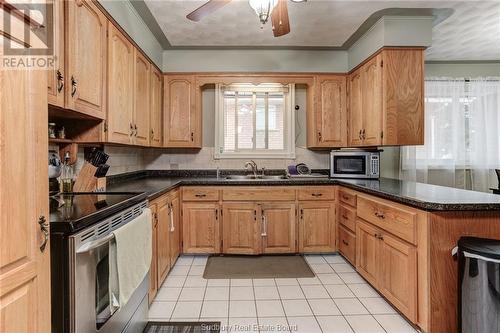 16 Cote Avenue, Chelmsford, ON - Indoor Photo Showing Kitchen With Double Sink