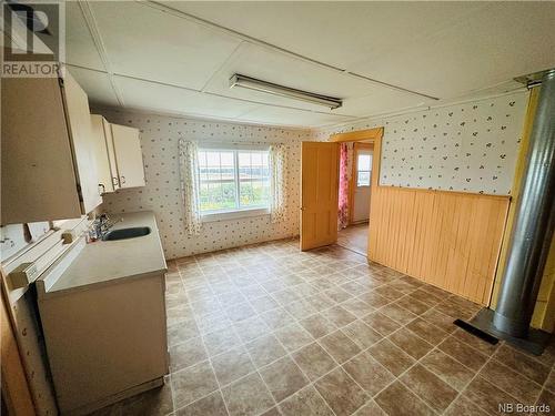 738 Wilmot Road, Lakeville, NB - Indoor Photo Showing Laundry Room