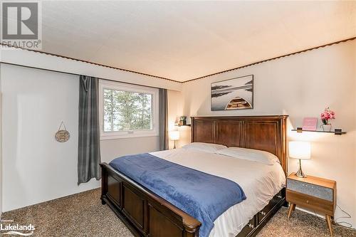 29 Chippewa Crescent, Tiny, ON - Indoor Photo Showing Bedroom