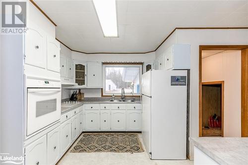 29 Chippewa Crescent, Tiny, ON - Indoor Photo Showing Kitchen With Double Sink