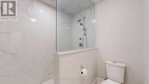 556 Haines Road, Newmarket, ON - Indoor Photo Showing Bathroom