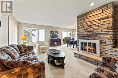 696 Old Tecumseh Road, Lakeshore, ON - Indoor Photo Showing Living Room With Fireplace
