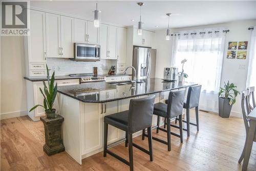 38 Liam Street, Petawawa, ON - Indoor Photo Showing Kitchen With Upgraded Kitchen