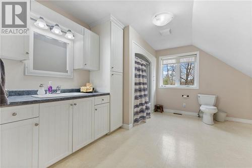 5253 River Road, Horton, ON - Indoor Photo Showing Bathroom
