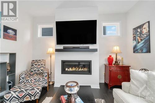 604 Enclave Lane, Clarence-Rockland, ON - Indoor Photo Showing Living Room With Fireplace