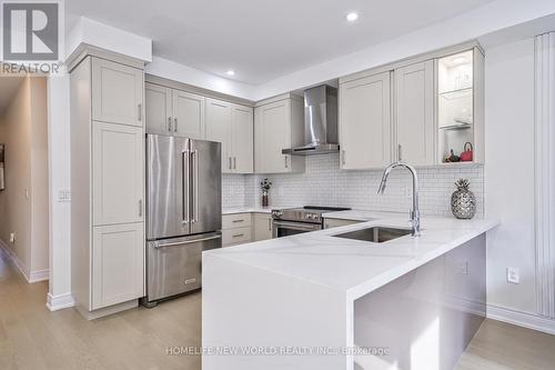 41 Hercules Club Drive, Richmond Hill, ON - Indoor Photo Showing Kitchen With Stainless Steel Kitchen With Upgraded Kitchen