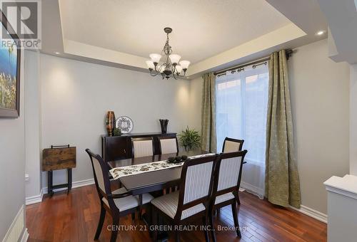 39 Clamerten Rd, Whitchurch-Stouffville, ON - Indoor Photo Showing Dining Room