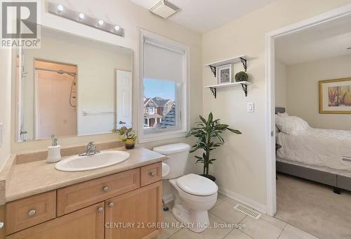 39 Clamerten Rd, Whitchurch-Stouffville, ON - Indoor Photo Showing Bathroom