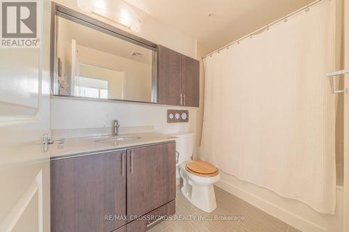 #1609 -75 North Park Rd, Vaughan, ON - Indoor Photo Showing Bathroom