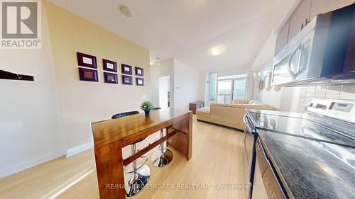 #1609 -75 North Park Rd, Vaughan, ON - Indoor Photo Showing Other Room