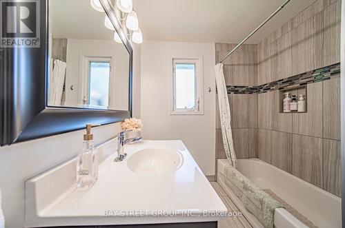 31 Alanadale Avenue, Markham, ON - Indoor Photo Showing Bathroom