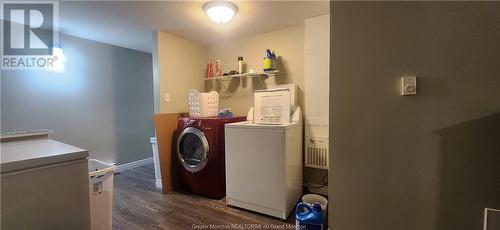 33 Appleton St, Dieppe, NB - Indoor Photo Showing Laundry Room