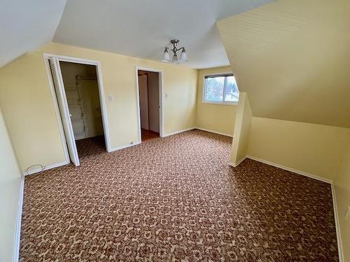 8 Park Crescent, Dryden, ON - Indoor Photo Showing Other Room