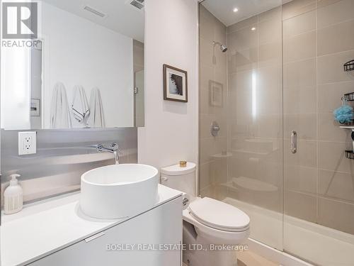 #810 -383 Sorauren Ave, Toronto, ON - Indoor Photo Showing Bathroom