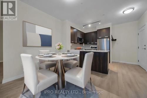 #201 -65 Watergarden Dr N, Mississauga, ON - Indoor Photo Showing Dining Room