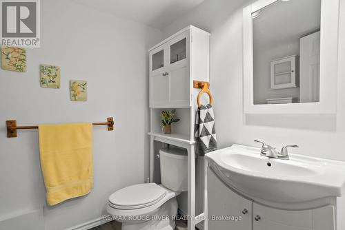 121 Third St, Clarington, ON - Indoor Photo Showing Bathroom