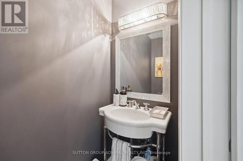 23 Oriah Crt, Vaughan, ON - Indoor Photo Showing Bathroom