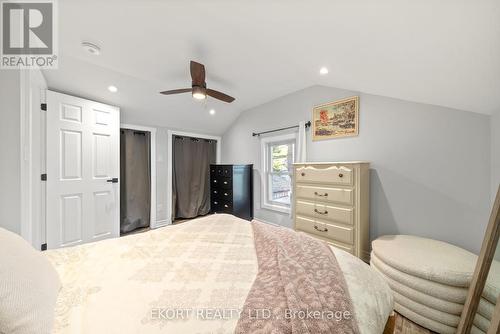 12 South Wellington St, Quinte West, ON - Indoor Photo Showing Bedroom