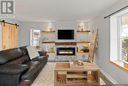 12 South Wellington Street, Quinte West, ON - Indoor Photo Showing Living Room With Fireplace