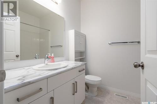 402 Victoria Avenue, Regina, SK - Indoor Photo Showing Bathroom