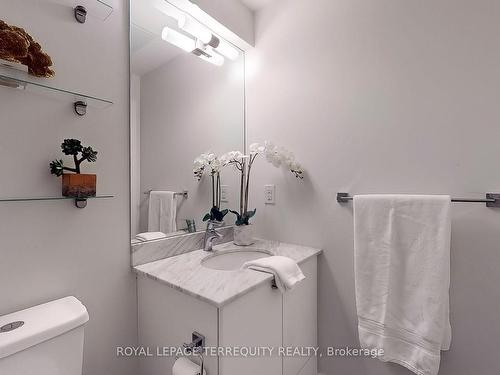 901-51 East Liberty St, Toronto, ON - Indoor Photo Showing Bathroom