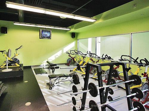 3506-10 Navy Wharf Crt, Toronto, ON - Indoor Photo Showing Gym Room