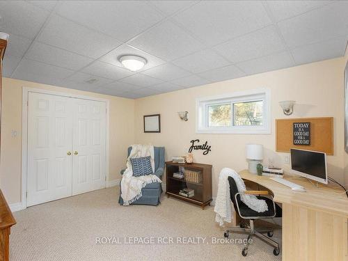 6 Kingsgate Cres, East Gwillimbury, ON - Indoor Photo Showing Office