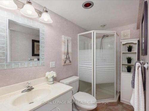 6 Kingsgate Cres, East Gwillimbury, ON - Indoor Photo Showing Bathroom